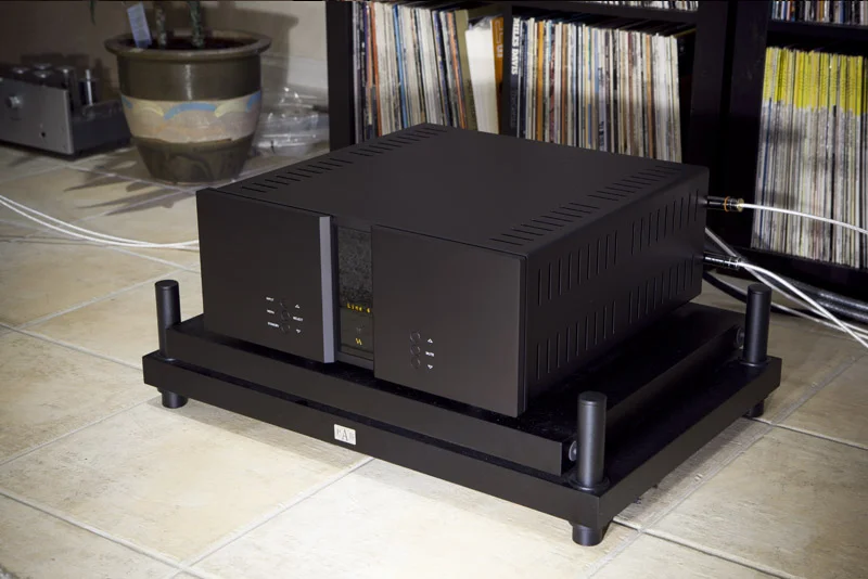 Vitus RI-100 @ Lotus Hifi Vitus RI-100 integrated amplifier